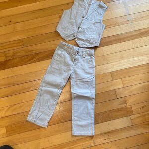 Gymboree khaki Vest and Pants Set for Boys (3T)